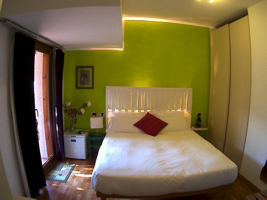 B&B Albaluna Valenzano Camera foto